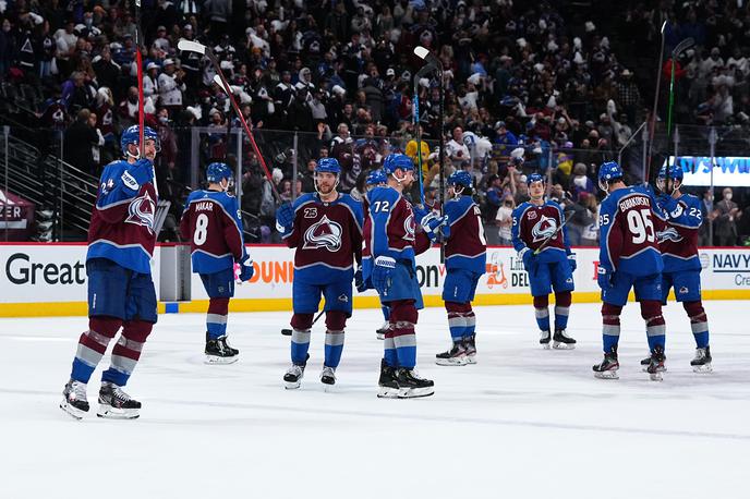 Colorado Tampa NHL | Hokejisti Colorada so napolnili mrežo gostov iz Las Vegasa. | Foto Reuters