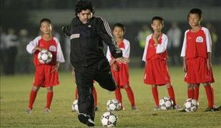 Maradona toži kitajsko podjetje