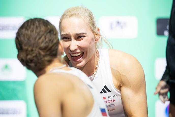 Janja Garnbret v infarktnem finalu do novega naslova svetovne prvakinje!