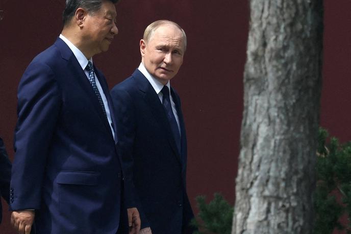 Vladimir Putin, Rusija, Xi Jinping, Kitajska | Voditelja naj bi razpravljala o sodelovanju na več področjih, vključno s trgovino in gospodarstvom, pa tudi o izobraževanju, zdravstvu in kulturi, navedbe Peskova povzema ruska tiskovna agencija Tass. | Foto Reuters