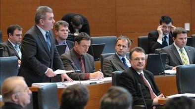 Na izredni seji tudi o spremembah davčnih zakonov