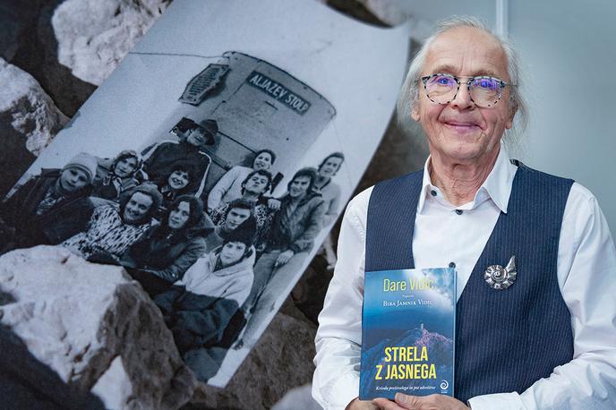 Dare Vidic Strela z jasnega | Dare Vidic, ki je leta 1972 preživel udar strele na Malem Triglavu, je svoje soočanje s travmami skupaj z ženo Bibo Jamnik Vidic opisal v knjigi Strela z jasnega.  | Foto Ana Kovač