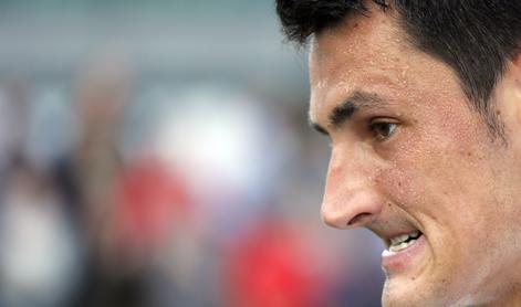 Bernard Tomic še vedno vztraja