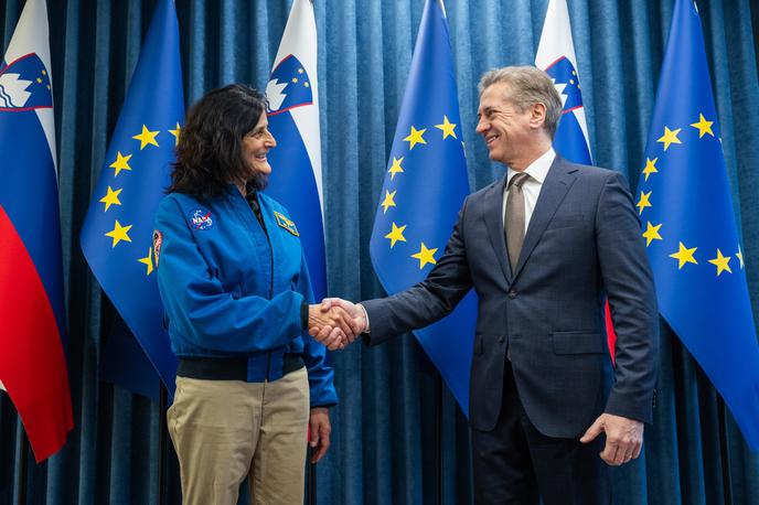 Sunita Williams | Golob in Williams sta v pogovoru izmenjala poglede na pomen znanosti, inovacij in mednarodnega sodelovanja na področju vesoljskih raziskav ter vlogo Slovenije v globalnih znanstvenih projektih. | Foto STA