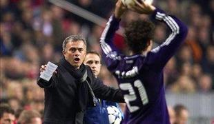 Mourinho: Poskrbeti moramo za spektakel