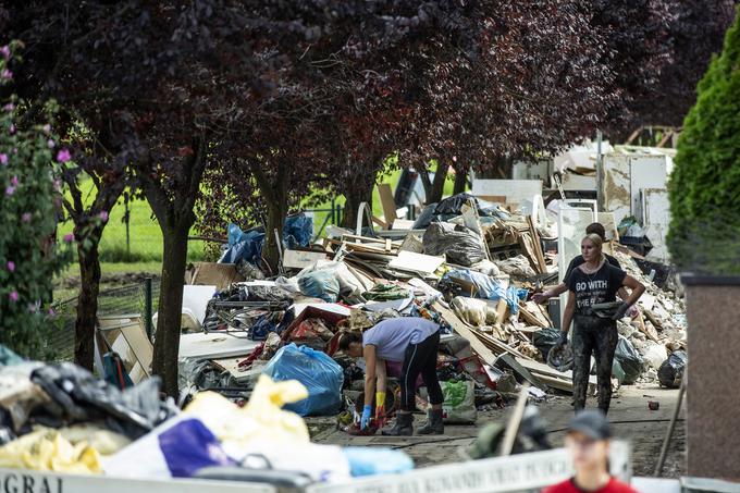 Poplave so v zadnjih dneh opustošile Slovenijo, posledice naravne katastrofe pa se bo odpravljalo še dolgo časa. | Foto: Ana Kovač