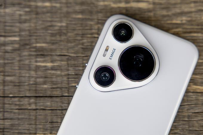 Prepoznavna razporeditev kamer na zadnji strani pametnega telefona Huawei Pura 70 Pro | Foto: Ana Kovač