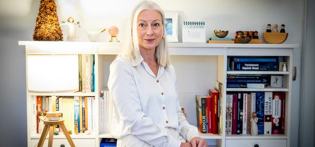 Psihoterapevtka Lea Prešern: “Ob praznikih se največ primerjamo in ravno takrat najbolj trpimo.”