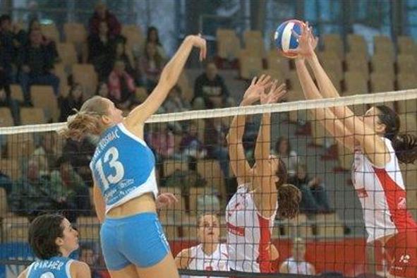 Slovenski derbi prepričljivo Mariborčankam