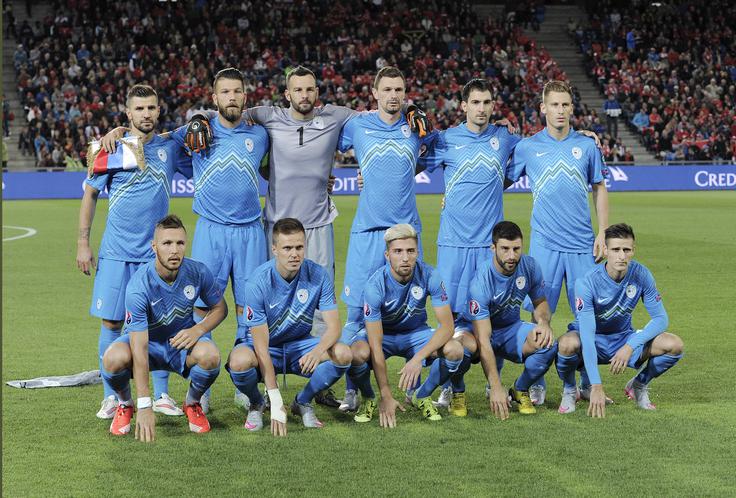 Slovenska nogometna reprezentanca je v kvalifikacijah za Euro 2016 osvojila tretje mesto, nato pa v dodatnih kvalifikacijah izpadla proti Ukrajini. | Foto: Guliverimage