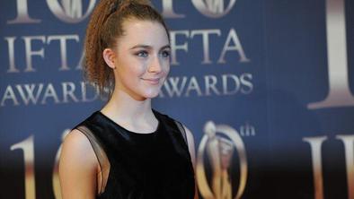 Ryanu Goslingu se je pridružila Saoirse Ronan