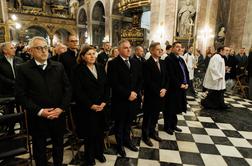 Maše za domovino se je udeležil tudi premier Robert Golob
