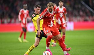 Bayern dominiral, a tesno dobil Der Klassiker