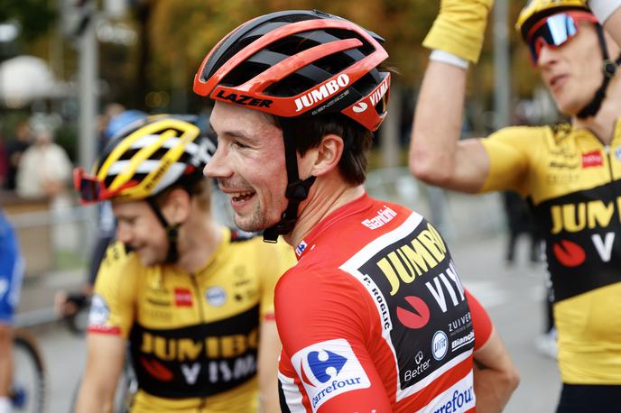 Primož Roglič Vuelta 2020 | Primož Roglič je v letošnjem letu pokazal, da je športnik in šampion v pravem pomenu besede. Po neprijetnem udarcu na Touru je vstal in se podal v naslednje bitke in spisal nova uspešna poglavja v karieri. | Foto Unipublic/Photogomez Sport