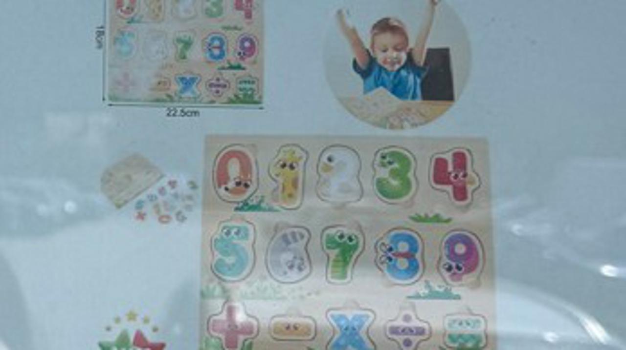Odpoklic igrače in sadnih bonbonov