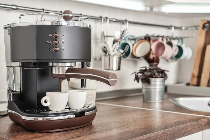 Izbrani gospodinjski aparati so lahko prava pika na i vaši dizajnerski kuhinji. | Foto: Getty Images
