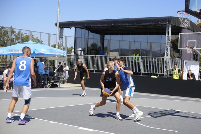 3x3 DP | Finalni turnir je pred prijateljsko tekmo Slovenije in Nemčije potekal na zunanjih igriščih v Stožicah. | Foto Košarkarska Zveza Slovenije