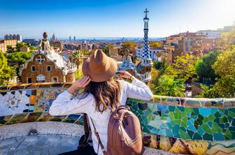 V Barcelono jeseni in pozimi vsak teden iz Ljubljane ali Trsta