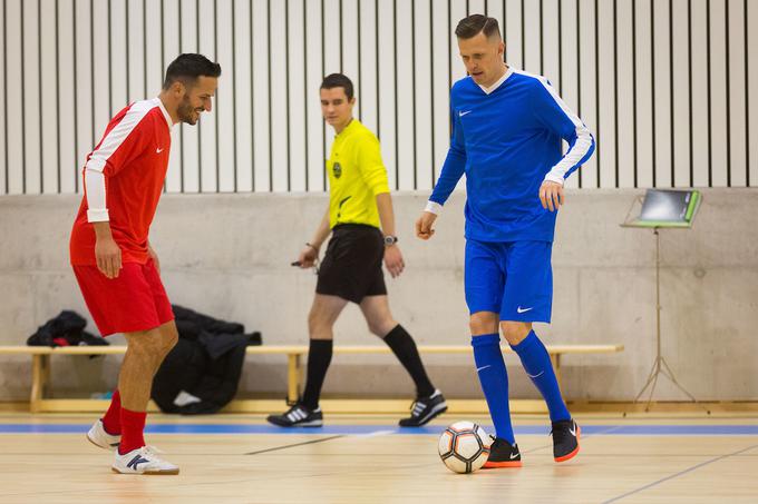 V futsalu se je rade volje v ponedeljek v Ljubljani pomeril tudi proti dolgoletnemu reprezentančnemu soigralcu Zlatanu Ljubijankiću. | Foto: Žiga Zupan/Sportida