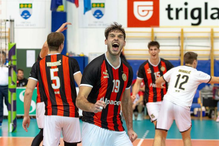 Alpacem je premagal Krančane brez izgubljenega niza. | Foto: CEV