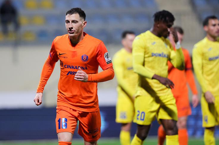 Mrežo Domžal je po izjemnem udarcu z roba kazenskega prostora dosegel Mario Kvesić. To je njegov šesti gol v tej sezoni v 1. SNL. | Foto: Filip Barbalić