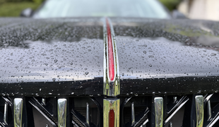 Za niti pol cene mercedesa? Prestiž kitajskega avtomobila je nekaj zanimivega. #foto