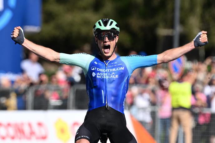 Nicolas Prodhomme | Osemindvajsetletni Francoz Nicolas Prodhomme je presenetljivi zmagovalec kraljevske etape 108. Dirke po Italiji. | Foto Reuters