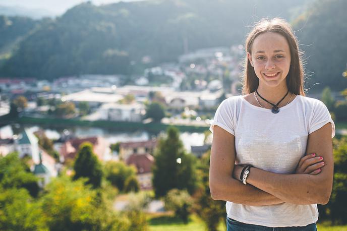 Sara Čotar | 16-letna Sara Čopar je mladi up slovenskega plezanja. Z nedavnega svetovnega mladinskega prvenstva v Rusiji se je vrnila s tremi medaljami, od tega sta dve zlati in ena srebrna. Obiskali smo jo v Laškem, njenem domačem mestu. | Foto Grega Valančič/Sportida