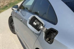 Po elektriki še hibrid in to je alternativa za tiste, ki ne marajo kabla