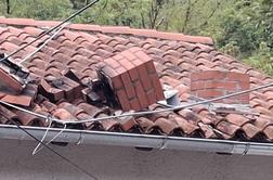 Na Krasu nastal tornado, ki je za seboj pustil pravo razdejanje