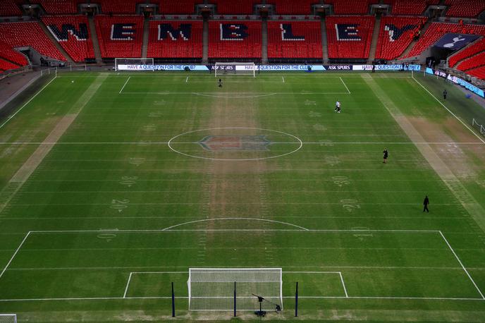 Wembley | Tottenham in Manchester City sta se pomerila na razritem Wembleyju. | Foto Reuters