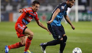 Arsenal tri mesece brez Santosa