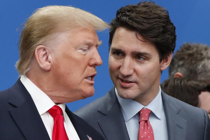 Donald Trump in Justin Trudeau | Donald Trump je po volitvah začel Američanom obljubljati priključitev Kanade kot 51. ameriške zvezne države, odhajajočega kanadskega premierja Justina Trudeauja pa je začel označevati kot guvernerja (to je naziv voditeljev ameriških zveznih držav). | Foto Guliverimage