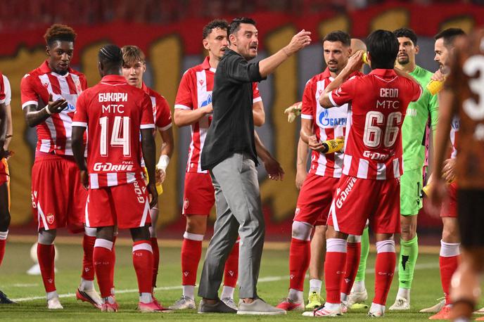 Crvena zvezda, Albert Riera | Crvena zvezda Alberta Riere in Timija Maxa Elšnika je po polomu na Češkem ostala brez evropske lige. | Foto Guliverimage
