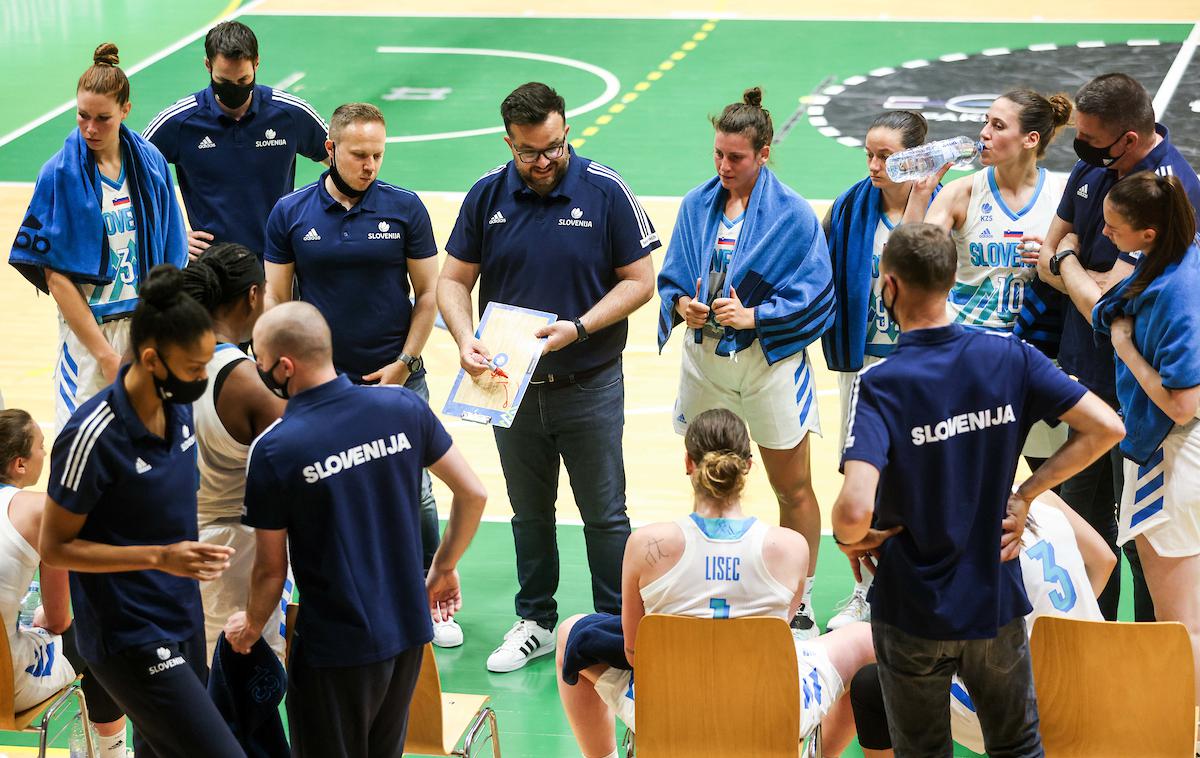 Slovenija : Črna Gora (ženska košarka, priprave na EuroBasket) | Slovenski selektor je določil 12 košarkaric, ki bodo na evropskem prvenstvu zastopale Slovenijo. | Foto Vid Ponikvar