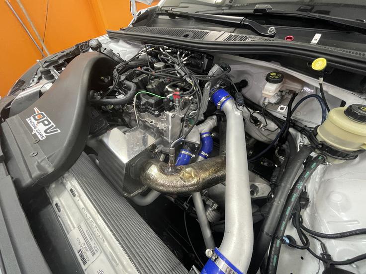 Peugeot 208 rally4 Za pogon skrbi 1,2-litrski trivaljni turbo motor. Največja moč motorja znaša 208 “konjev” pri 5.450 vrtljajih v minuti. | Foto: Gregor Pavšič