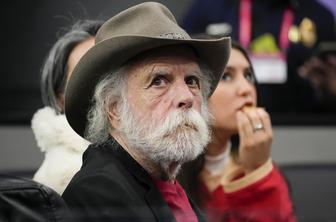Umrl je legendarni kitarist Bob Weir, soustanovitelj zasedbe Grateful Dead