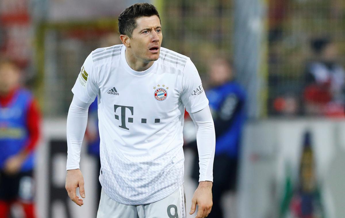 Robert Lewandowski | Münchenski Bayern je premagal Freiburg in poskočil na lestvici bundeslige.Že 19. gol v tej sezoni nemškega prvenstva je dosegel poljski ostrostrelec Robert Lewandowski. | Foto Reuters