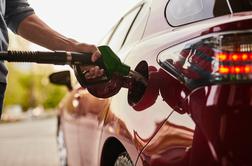 Kdo dobi več pri vašem nakupu goriva: država ali naftni trgovec?