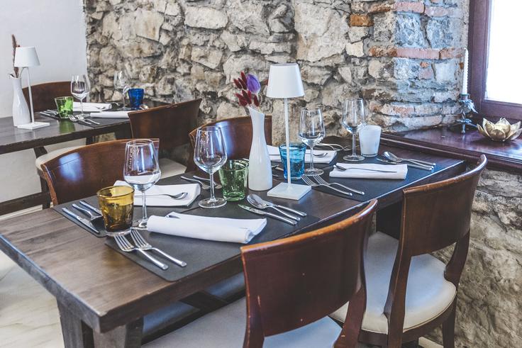 Gostilna Podfarovž je v obdobju novega koronavirusa doživljala težke preizkušnje. | Foto: Ana Kovač