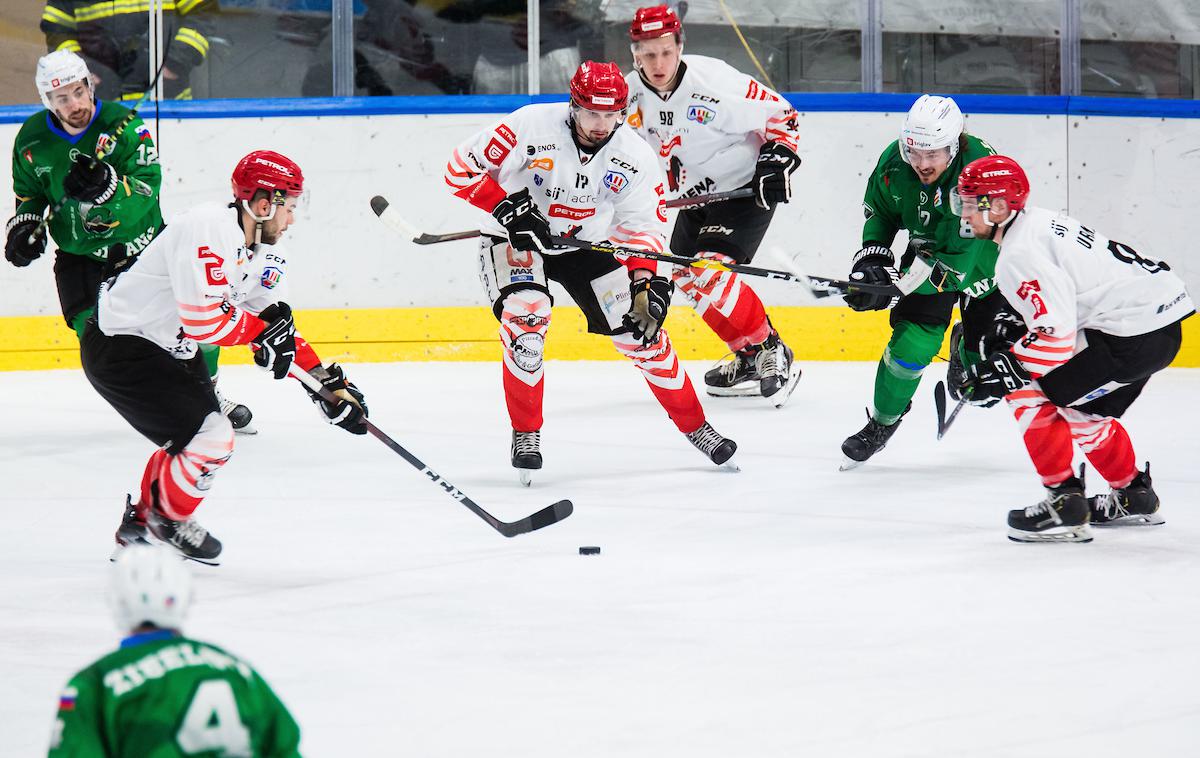 HK Olimpija HDD Jesenice 3. marec 2021 | Olimpija in Jesenice sta še korak bližje polfinalu. | Foto Grega Valančič/Sportida