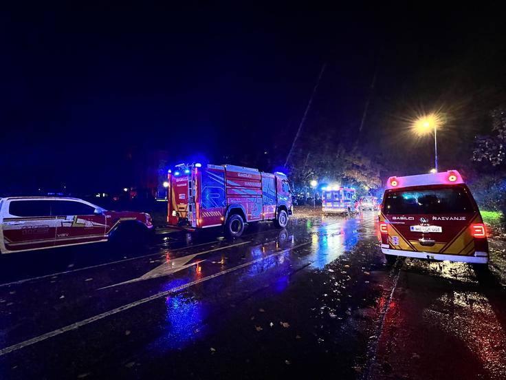 požar, Maribor, blok, gasilci | Foto: PGD Razvanje/Gregor Mandl/Facebook