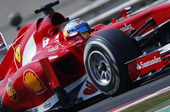 Alonso kralj v dežju, Räikkonen in Lotus pribita na dno