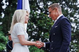 Bela hiša, sprejem voditeljev