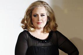 Burberry za svojo novo kolekcijo snubi Adele