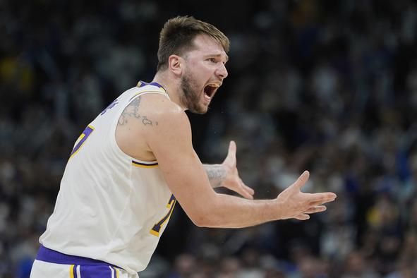Luka Dončić in Lakers zapravili zmago in so pred bolečim izpadom