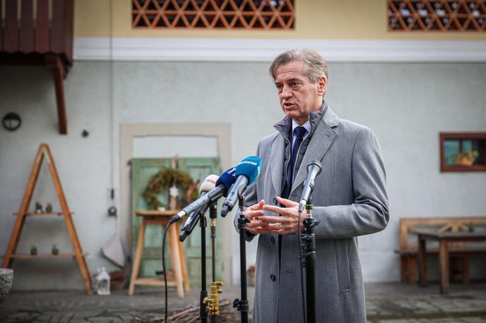 Robert Golob | Regijski obisk vlade na Gorenjskem. Izjava za medije predsednika vlade Roberta Goloba. | Foto STA