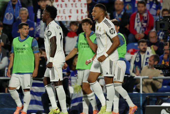 Real Madrid z igralcem več strl odpor Getafeja in pred el clasicom prehitel Barcelono