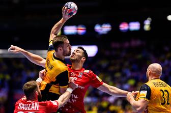 Švedi, ki so po zmagi nad Hrvati napredovali s prvega mesta, naslednji tekmec Slovencev