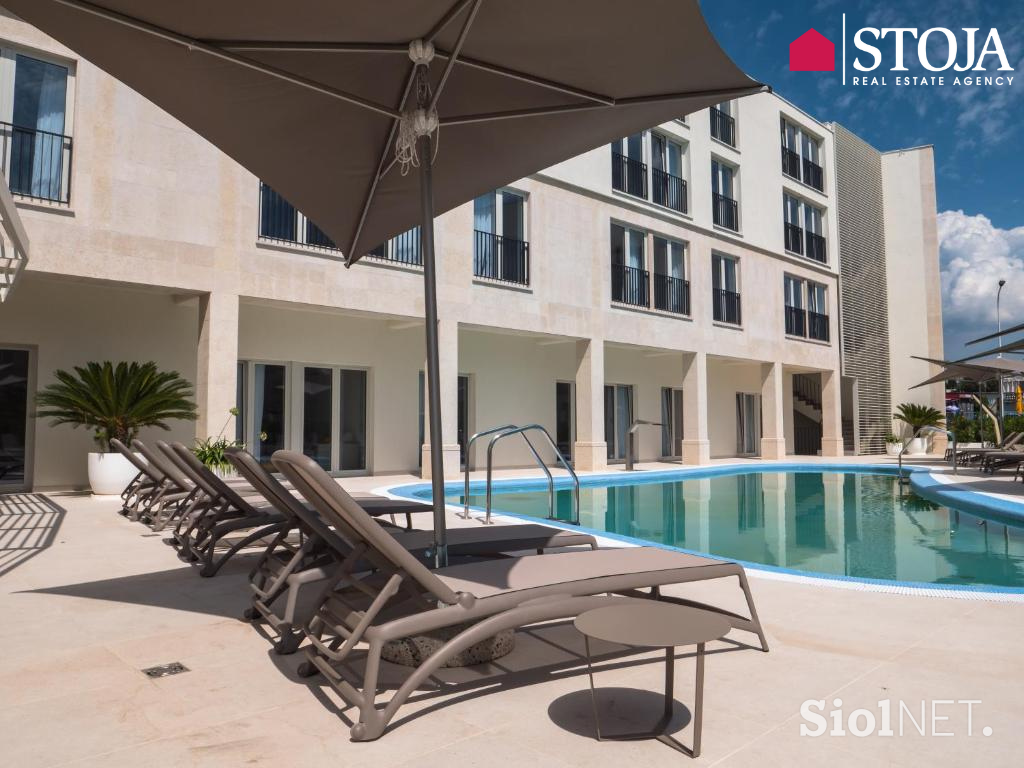 Garden Palace Resort, Stoja Trade